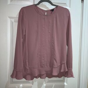 Ann Taylor blush pink long sleeve top Sz XS pintucks tulip style hem & cuff